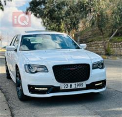 کرایسلەر 300